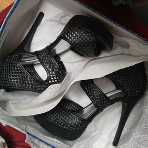 Black Simply Vera vera wang high heels